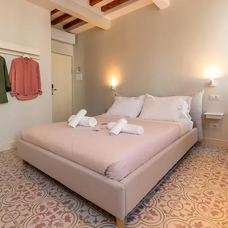 Glam Parma
