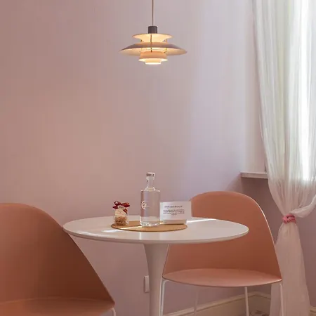 Glam 게스트하우스